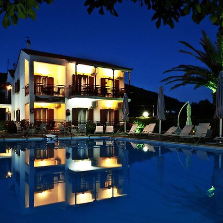 Pegasus Apartments Stafylos Esterno foto